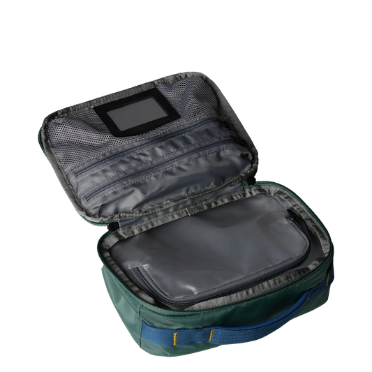 The North Face Base Camp Voyager Toiletry Kit