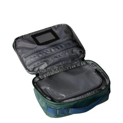 The North Face Base Camp Voyager Toiletry Kit