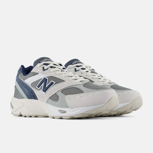 New Balance 880